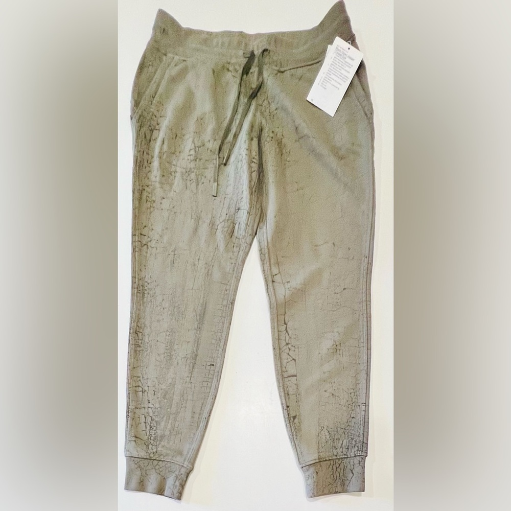 Warm Down Jogger *Thread Dye